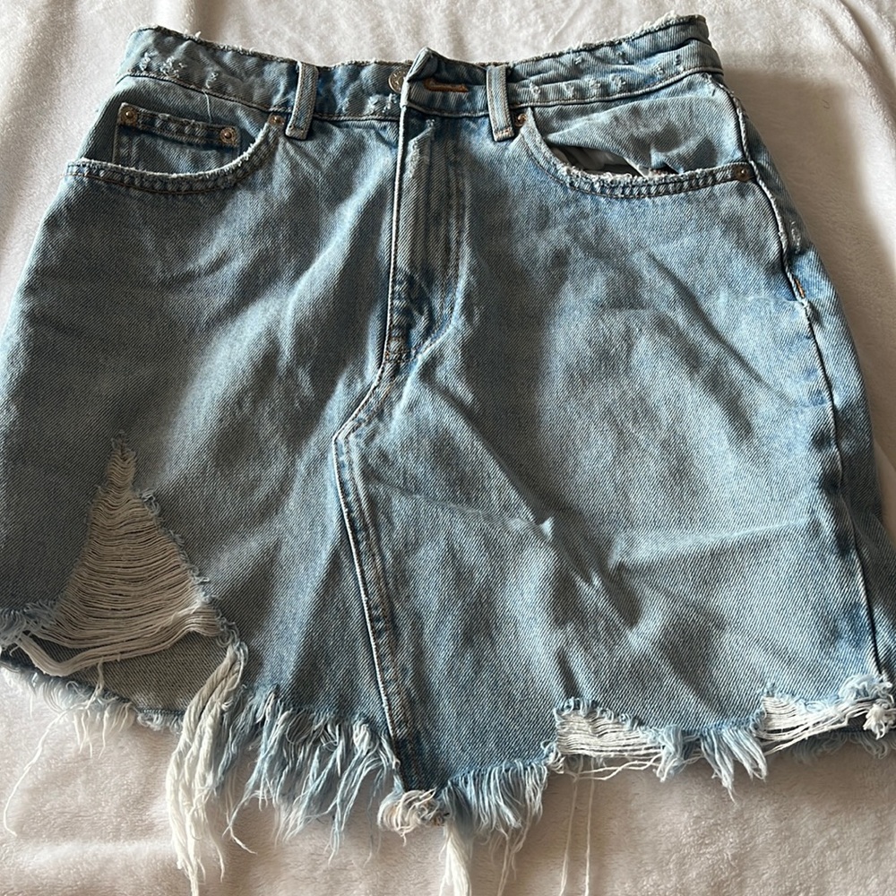 Zara denim skirt. Never used. Size S